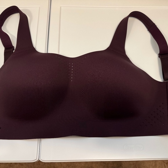 Victoria Secret Featherweight Max™ Sports Bras Size 34DD  (lot of 7) - Picture 2 of 9